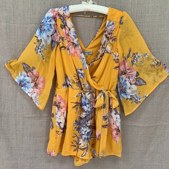 bailey blue Pants - bailey blue Romper with butterfly sleeve